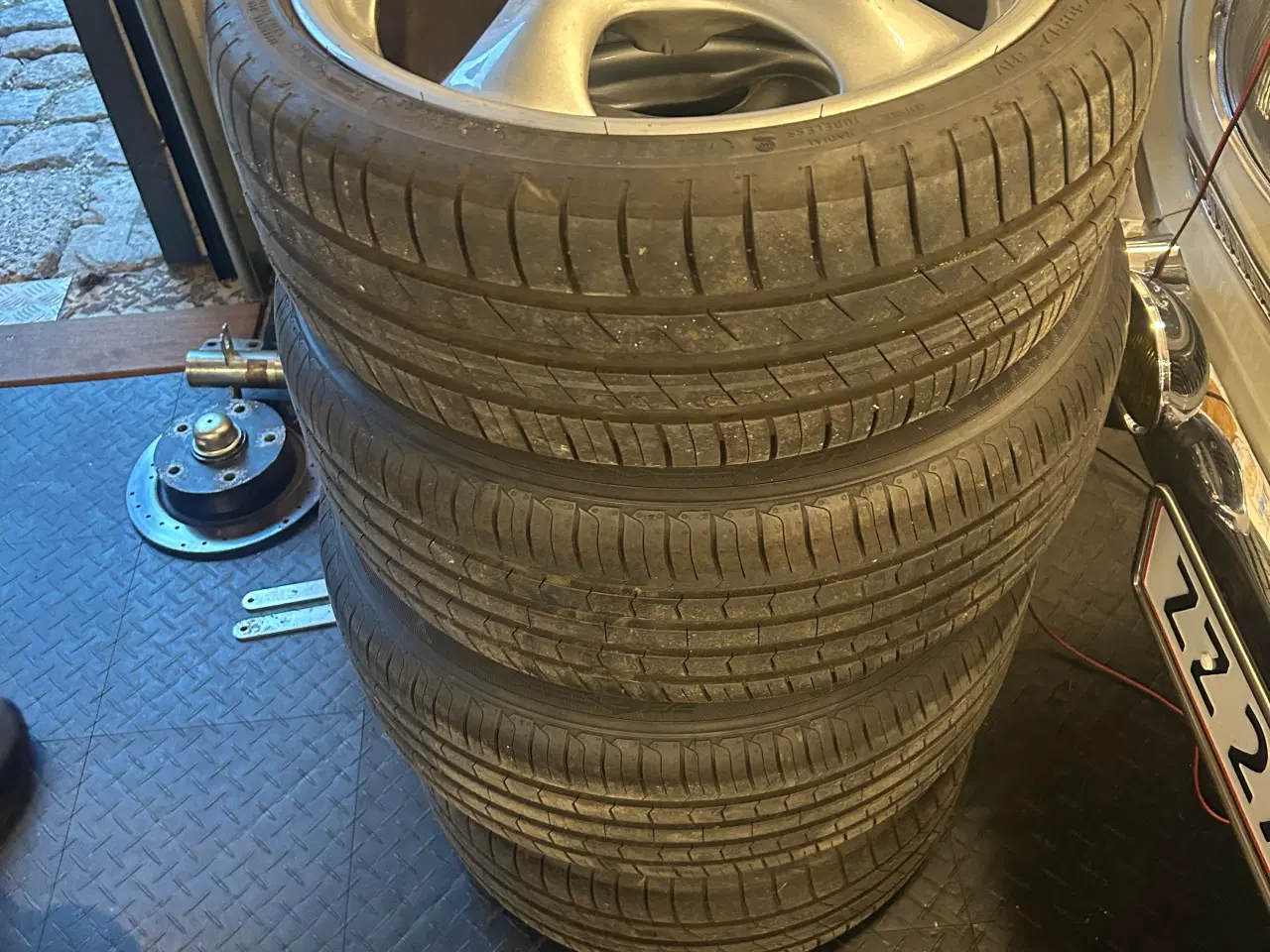 Billede 2 - Porsche fælge + dæk, komplet sænkningssæt til VW