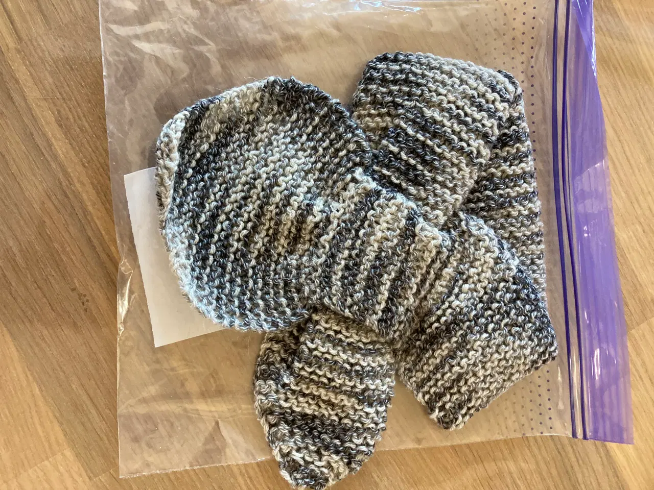 Billede 1 - Halstørklæde til baby