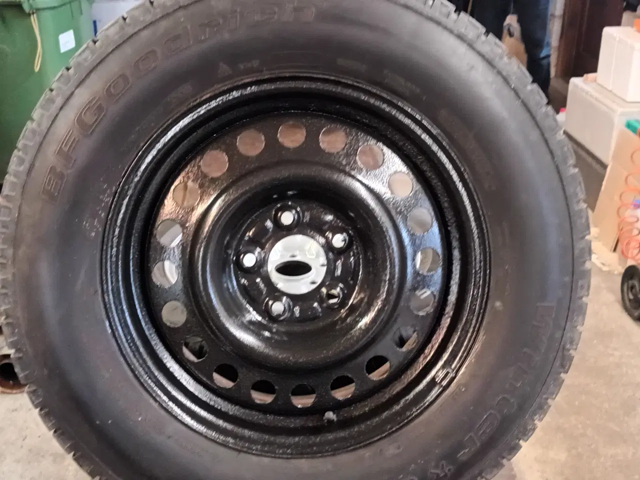 Billede 1 - Vinterdæk på Stålfælge 215/70R/16