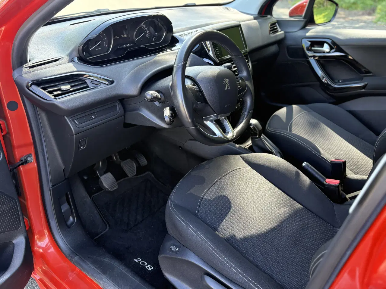 Billede 4 - Peugeot 208 1,6 BlueHDI 100HK 5D med partikelfilte
