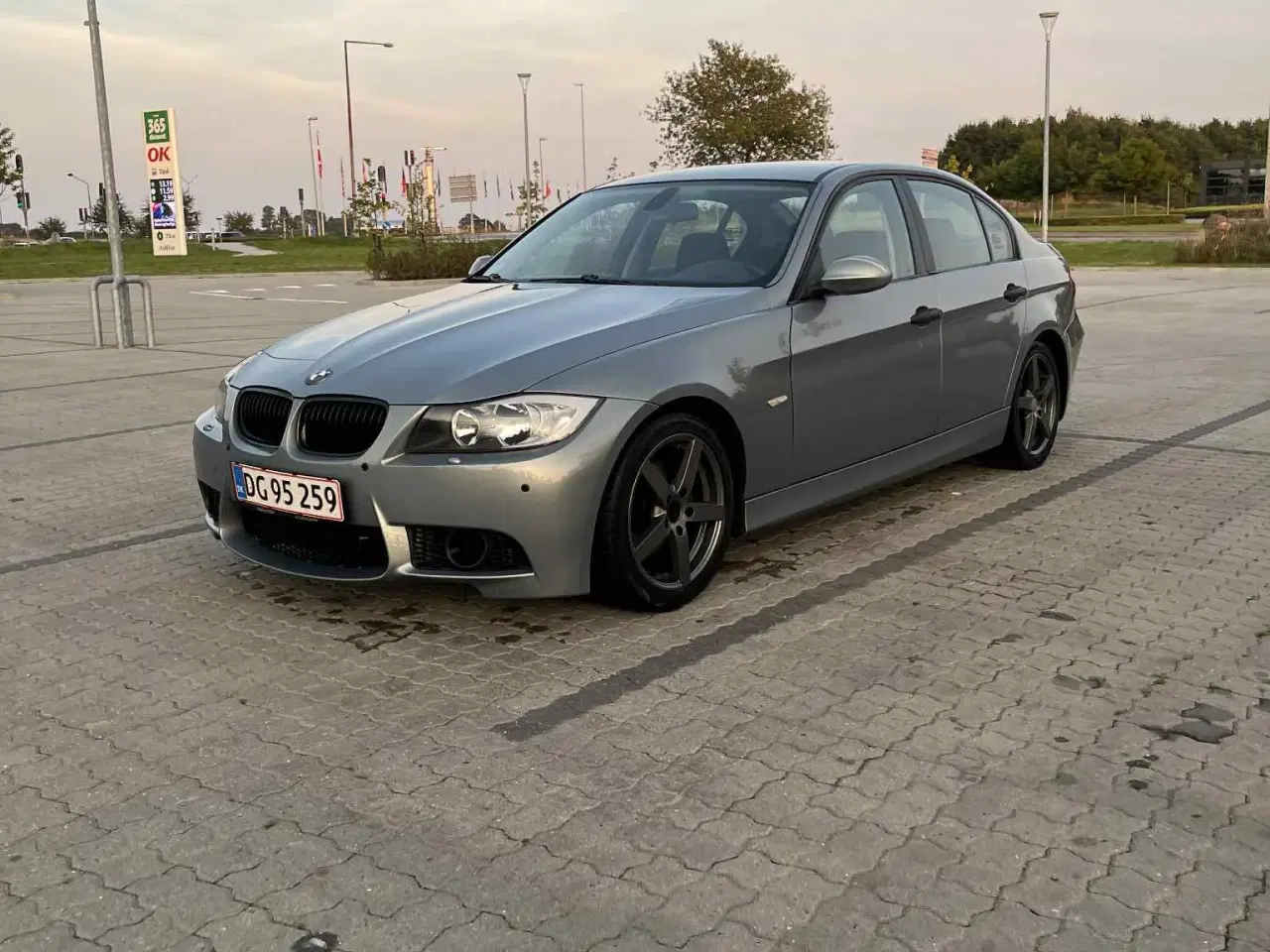 Billede 3 - Yderst velholdt og fin BMW 320D
