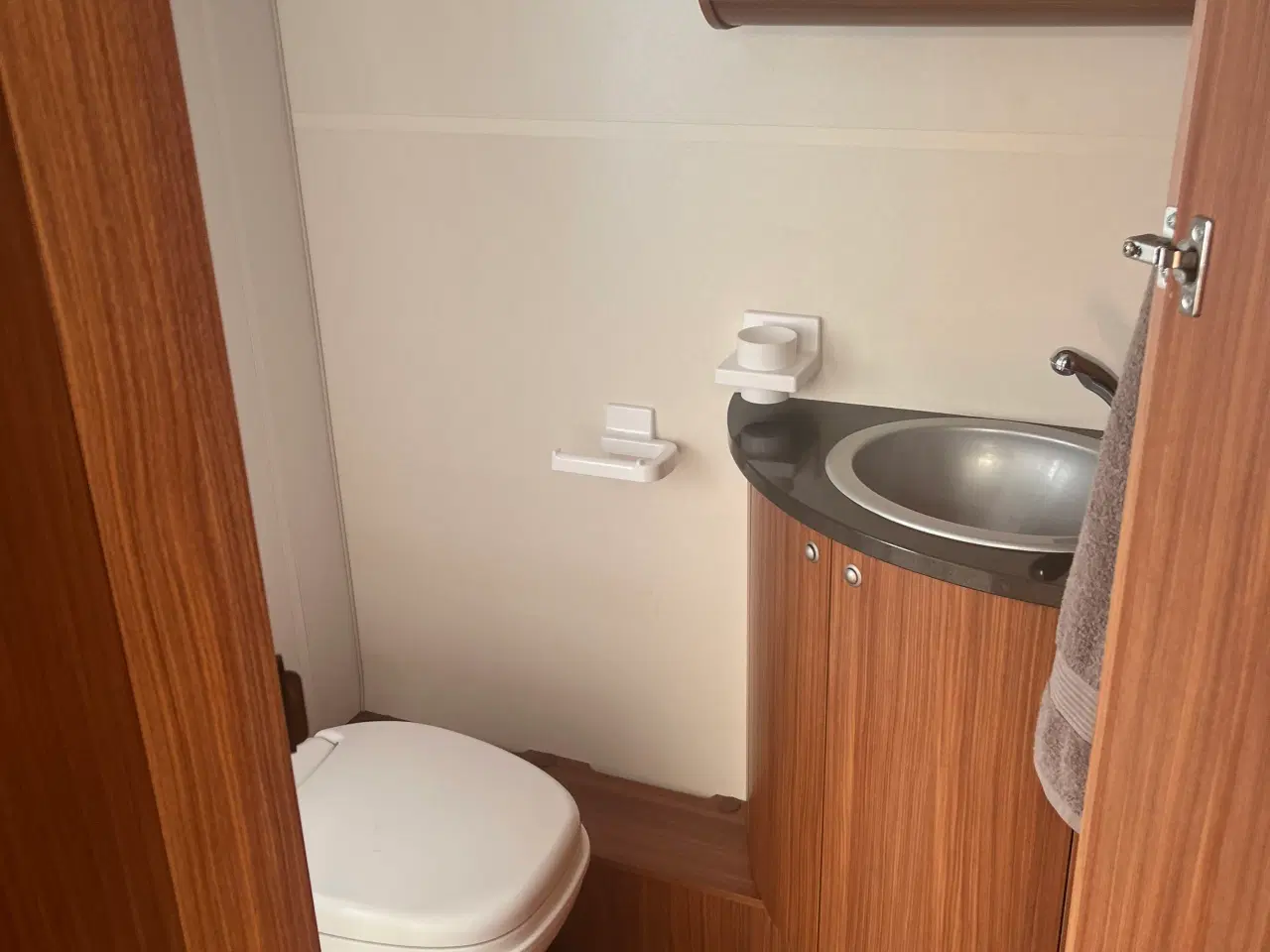 Billede 8 - ADRIA ADORA 563PT 2013 Familiekøjevogn 