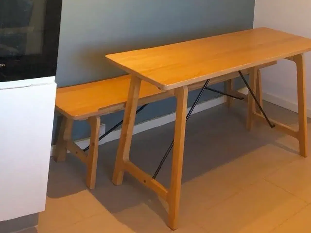 Billede 1 - Skrivebord/køkkenbord og bænk