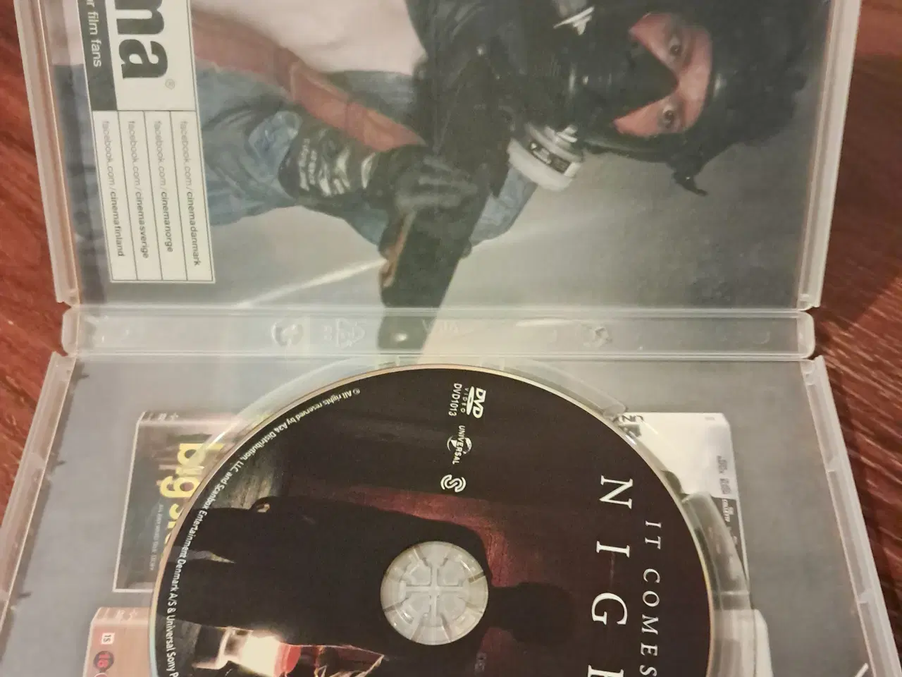 Billede 3 - It comes at night