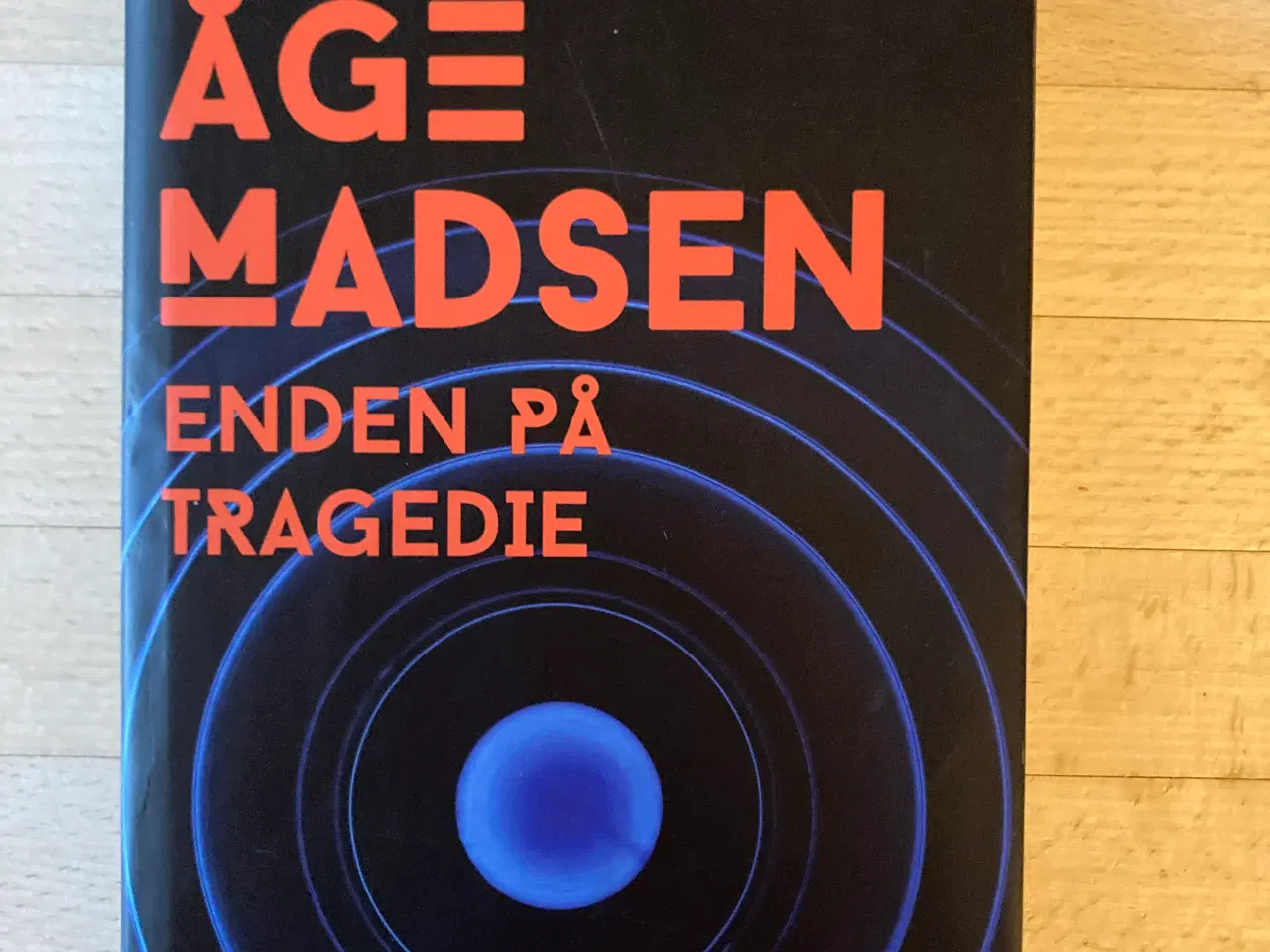 Billede 1 - Enden på tragedie, Svend Åge Madsen