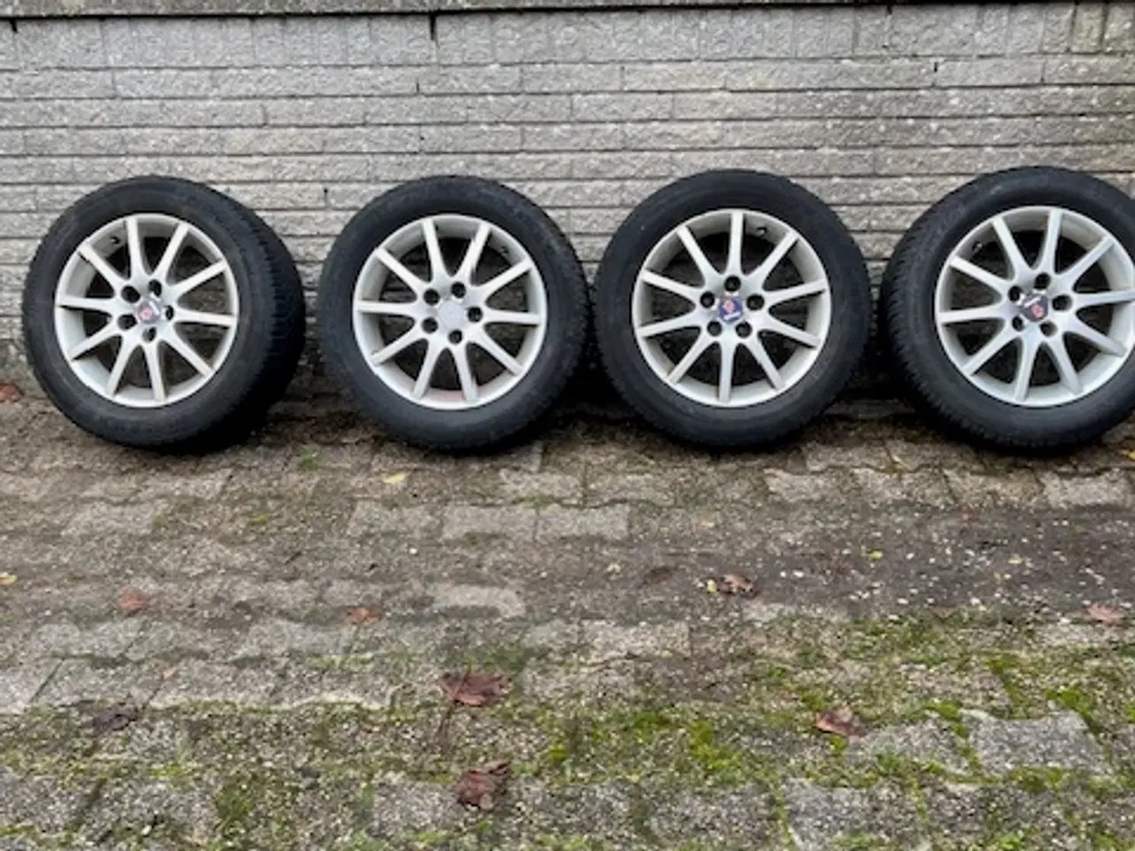 Billede 1 - Vinterdæk med originale Saab fælge "16"
