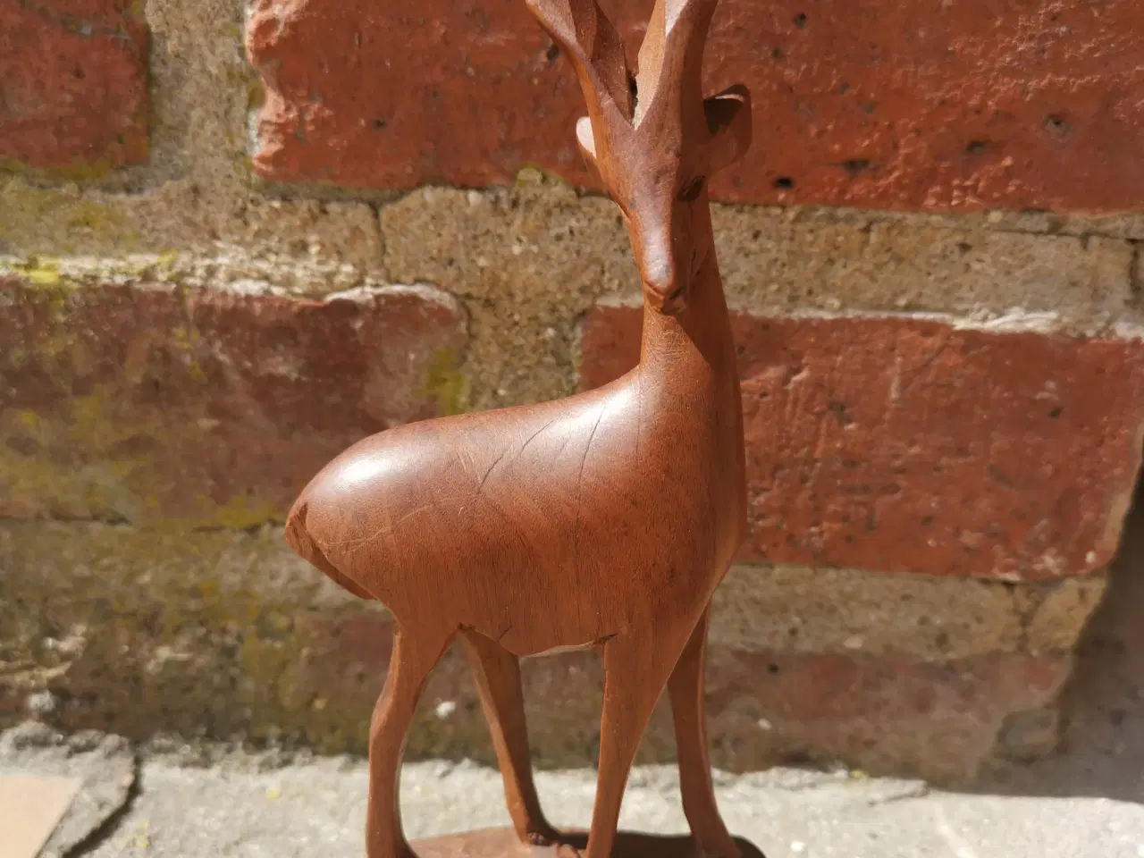 Billede 1 - Træfigur af en antilope