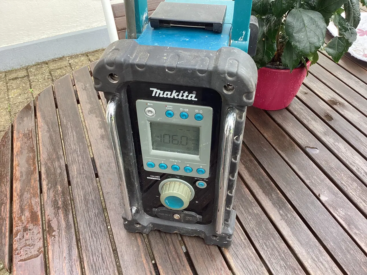 Billede 3 - Makita arbejdsradio BMR 100, virker fint.