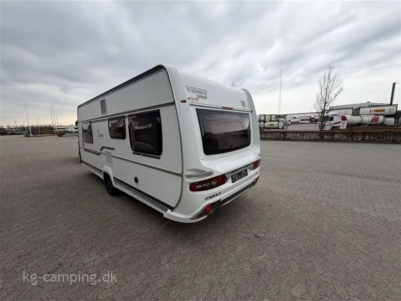 Billede 2 - 2020 - Fendt Tendenza 515 SG   Lækker enkeltsengsvogn med mover, fortelt og meget mere. Kan opvejes til 2000 KG