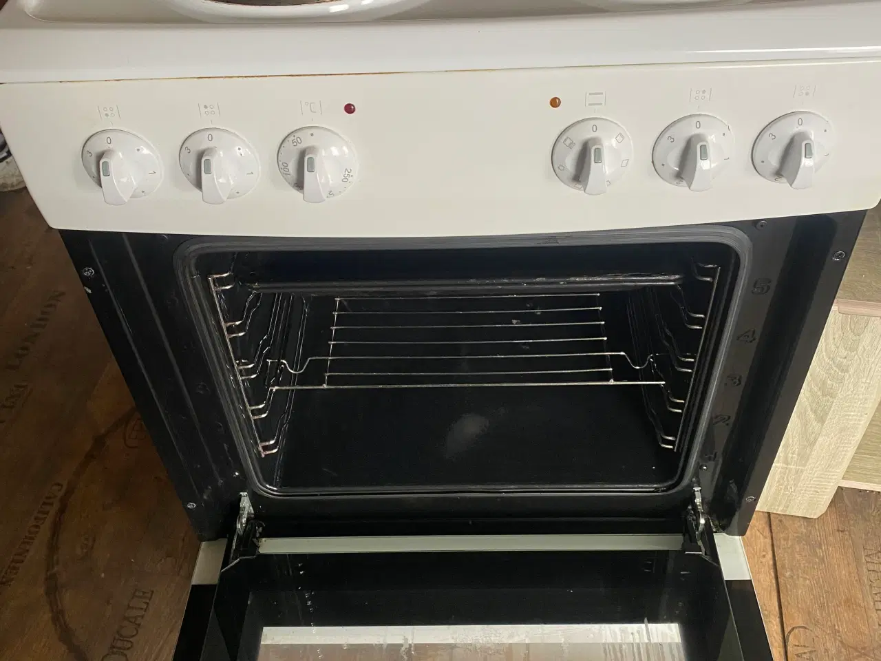 Billede 1 - Komfuer aner