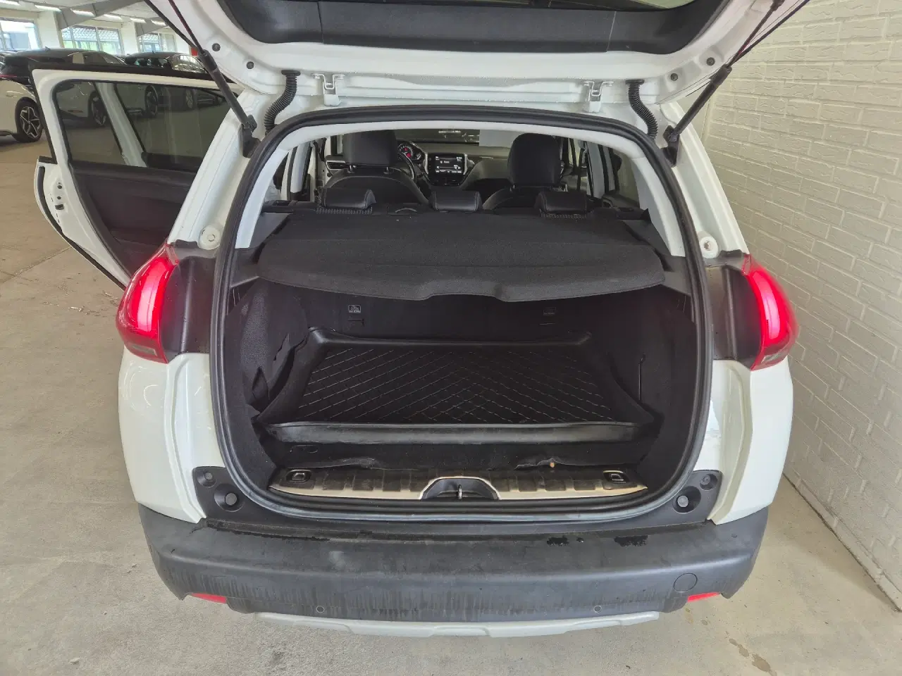 Billede 16 - Peugeot 2008 1,6 BlueHDi Desire Sky 100HK