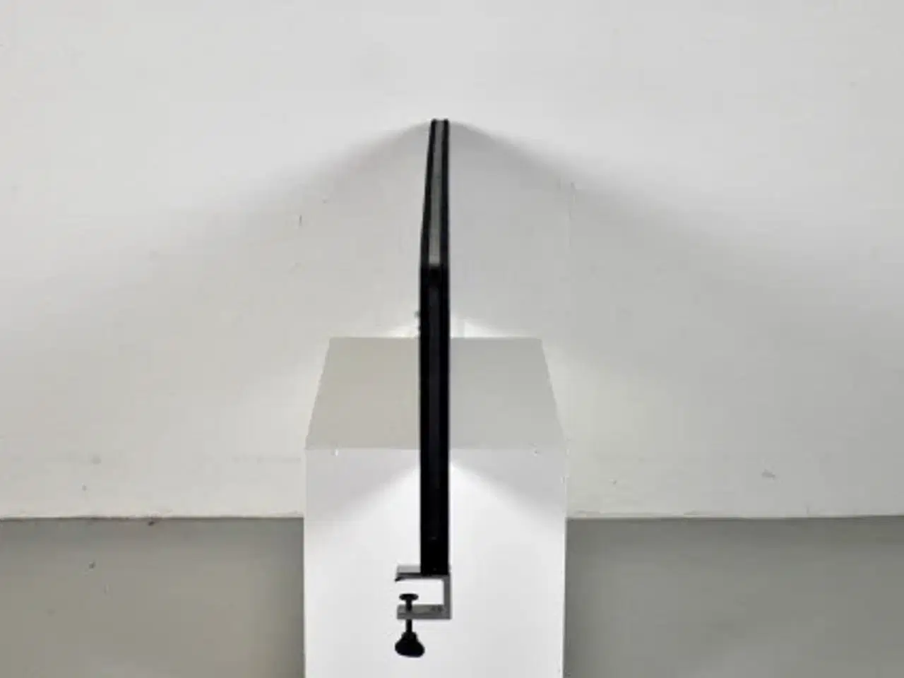 Billede 4 - Lintex edge bordskærm i sort, inkl. 2 blanke beslag