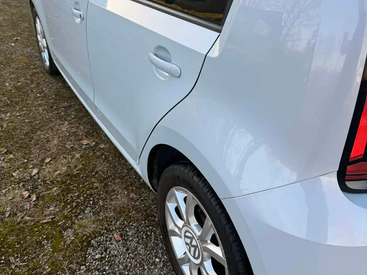 Billede 4 - Velholdt Vw up 