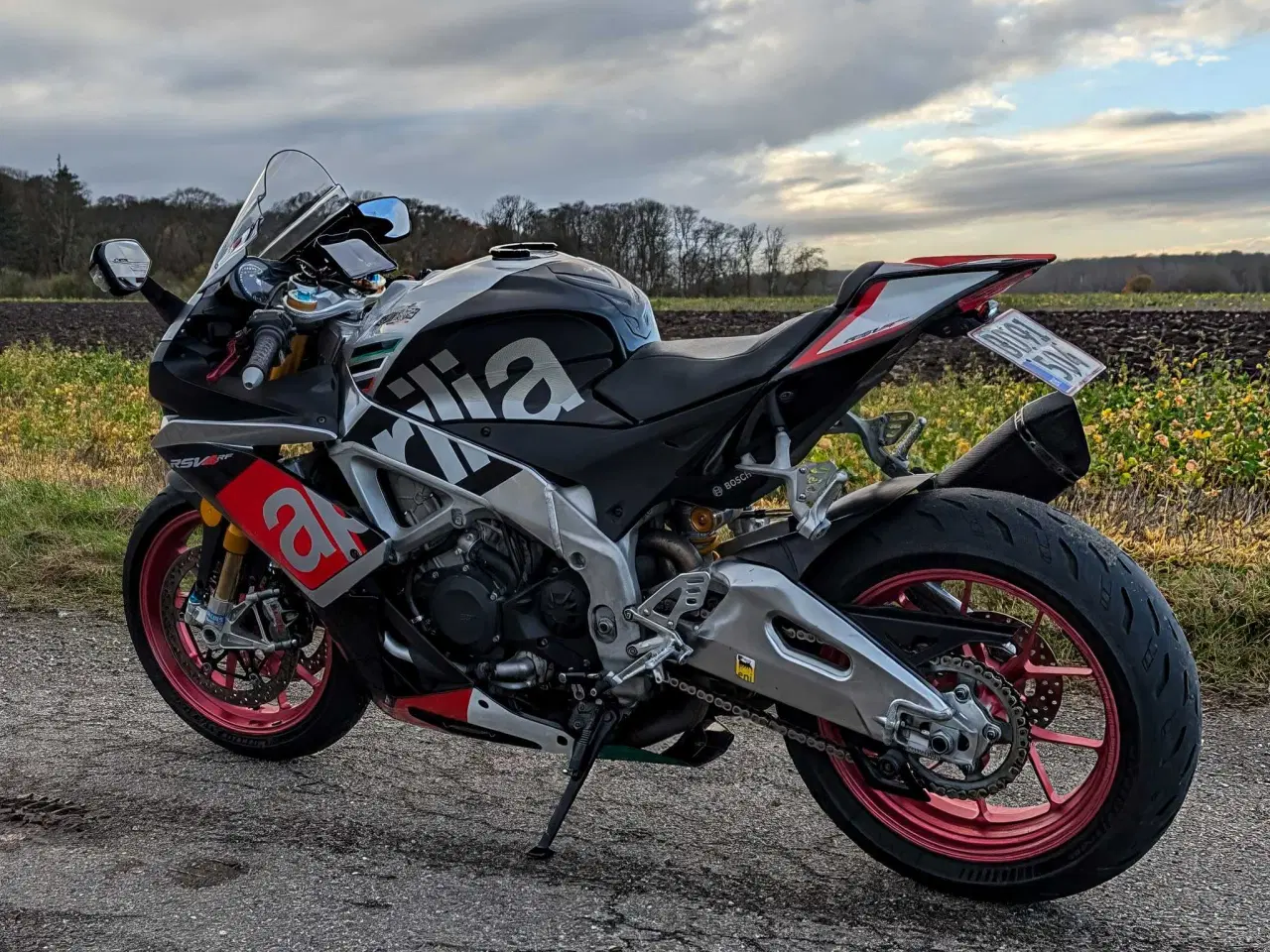Billede 8 - Aprilia RSV4 - RF Race Pack