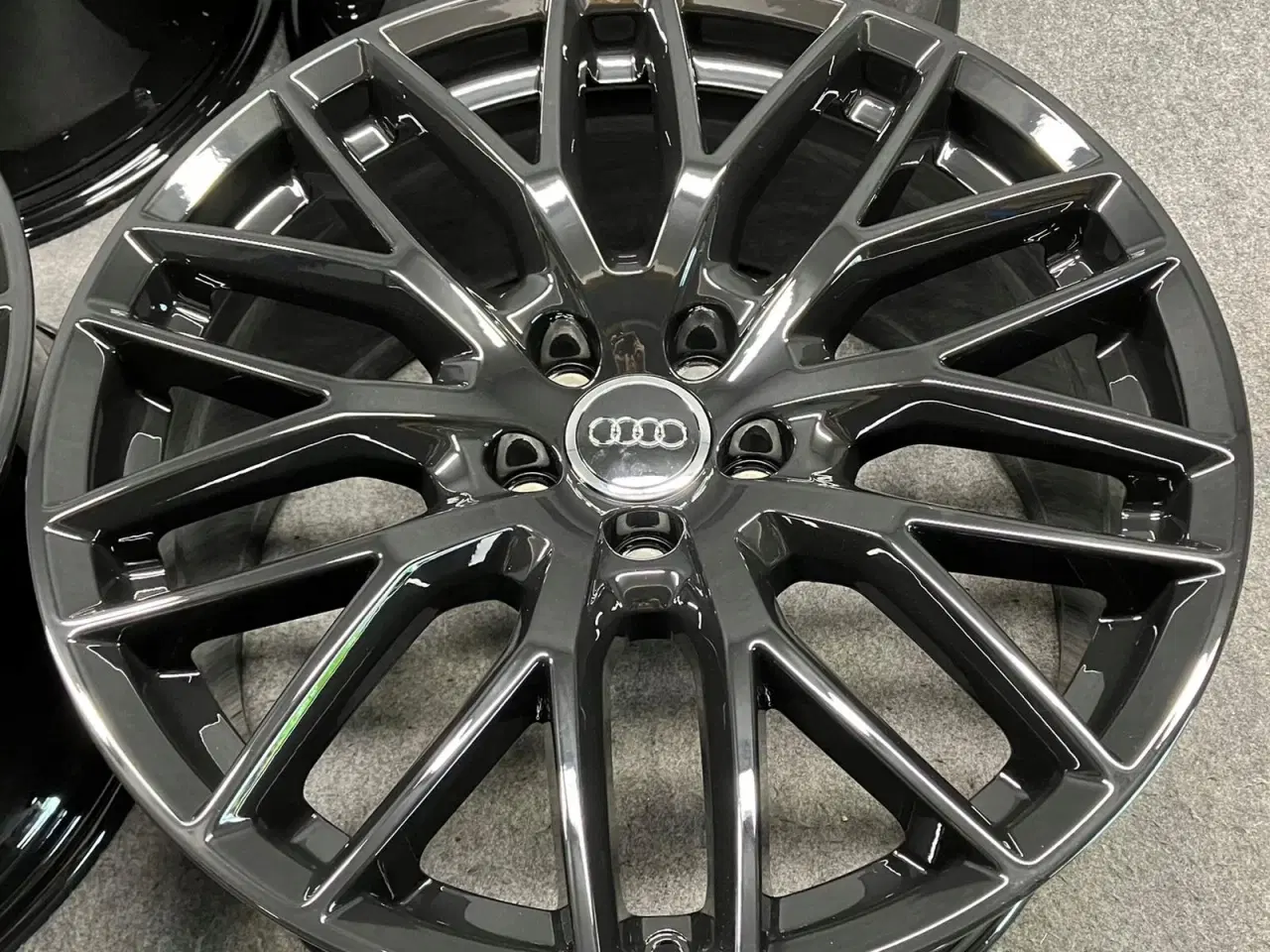Billede 6 - ALUFÆLGE AUDI A5 S5 RS5 8T0 19"