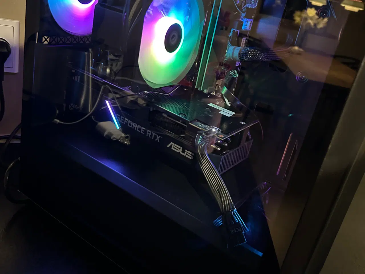 Billede 2 - đĽ Kraftig Gamer-PC | i5-12400F (4.4 GHz Turbo) +