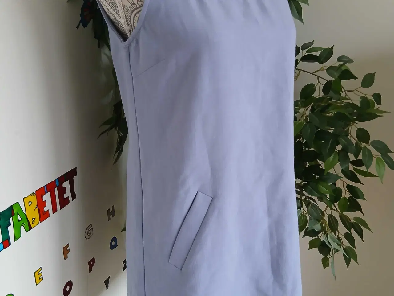 Billede 4 - Kjole. Moves. Small/36