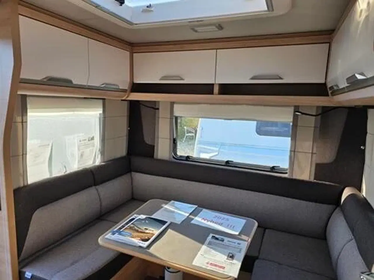 Billede 9 - Knaus Südwind 60 Years 450 FU - EFTERÅRTILBUD - Mover Kr: 1.- Spar 18.698