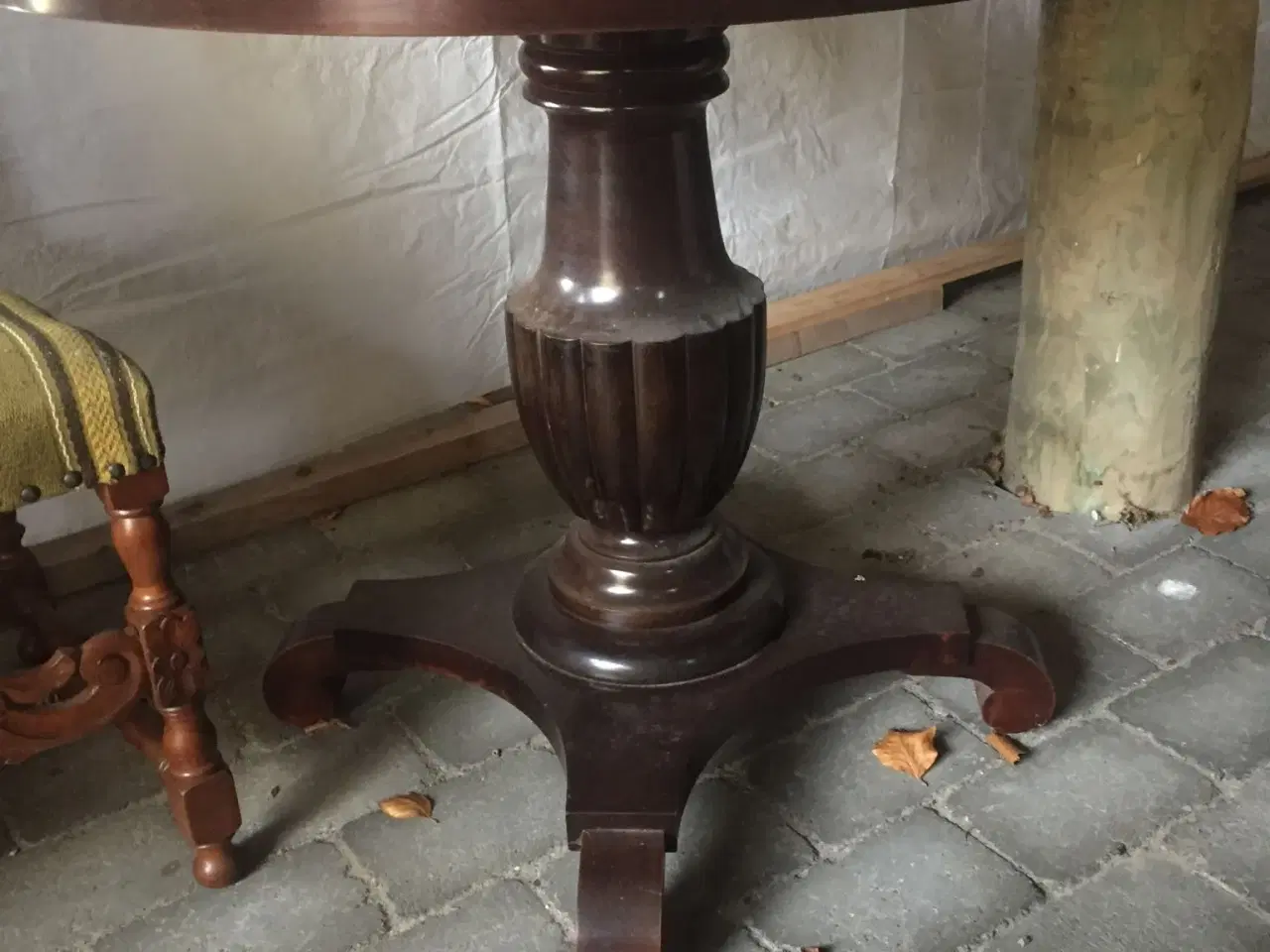 Billede 1 - Smukt gammelt Rundt bord.