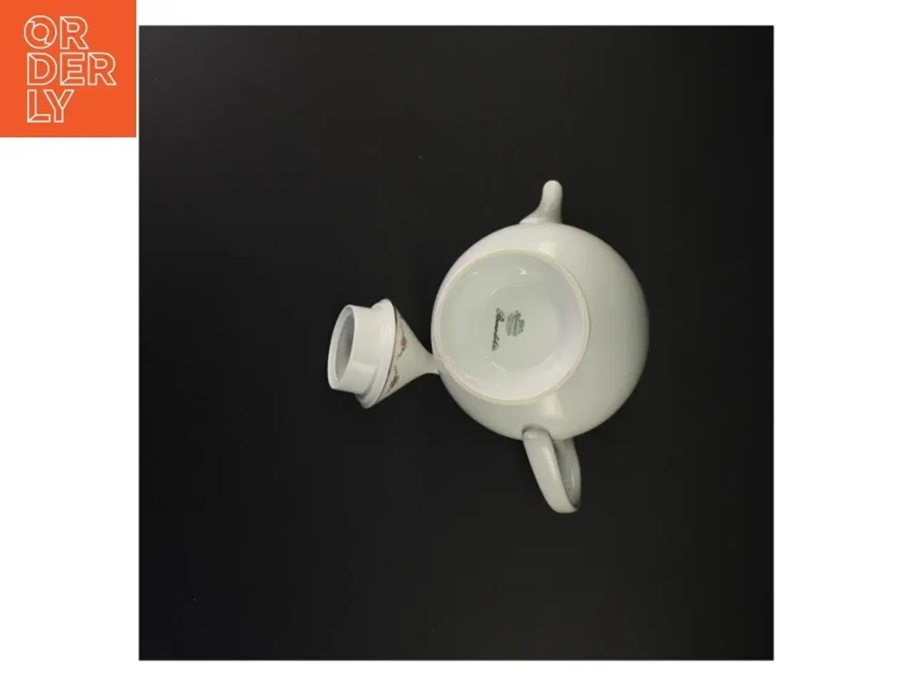 Billede 5 - Porcelæn tekande med blomstermotiv fra Benedikte (str. 26 x 14 cm)