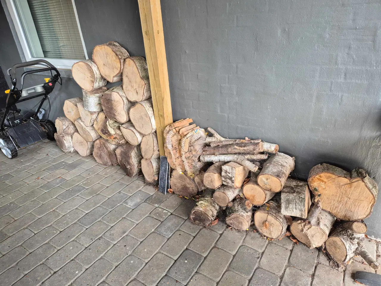 Billede 1 - Ca. 2m brænde til brændeovn.
