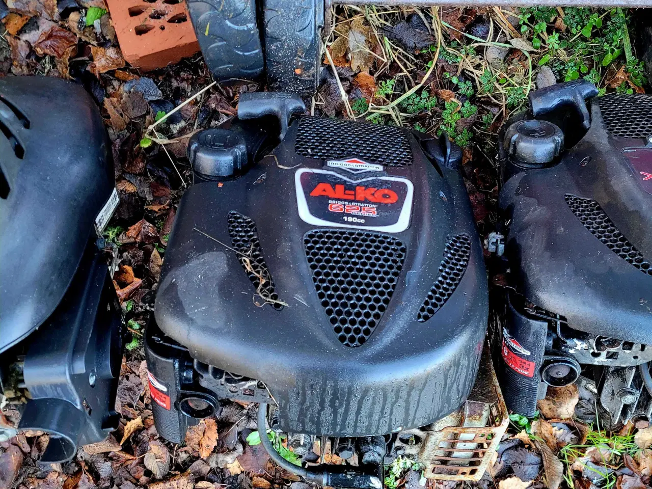 Billede 4 - 4 plæneklipper motor sælges