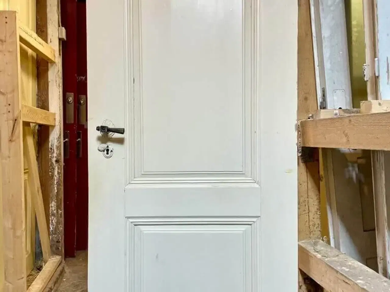 Billede 1 - Fin fyldningsdør m. smukke felter, u. karm