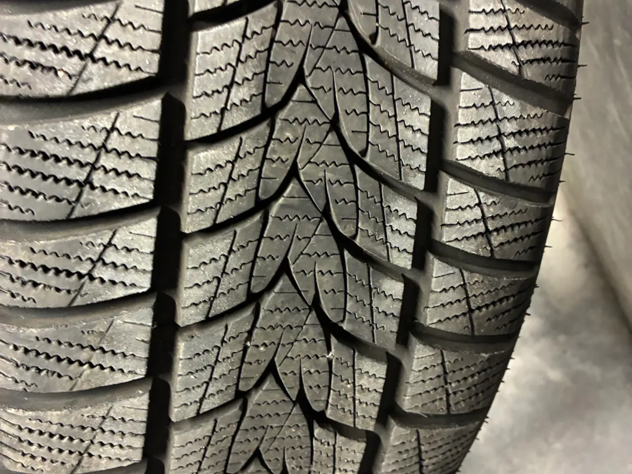 Billede 2 - 4 stk Vinterhjul til MG EHS Phev