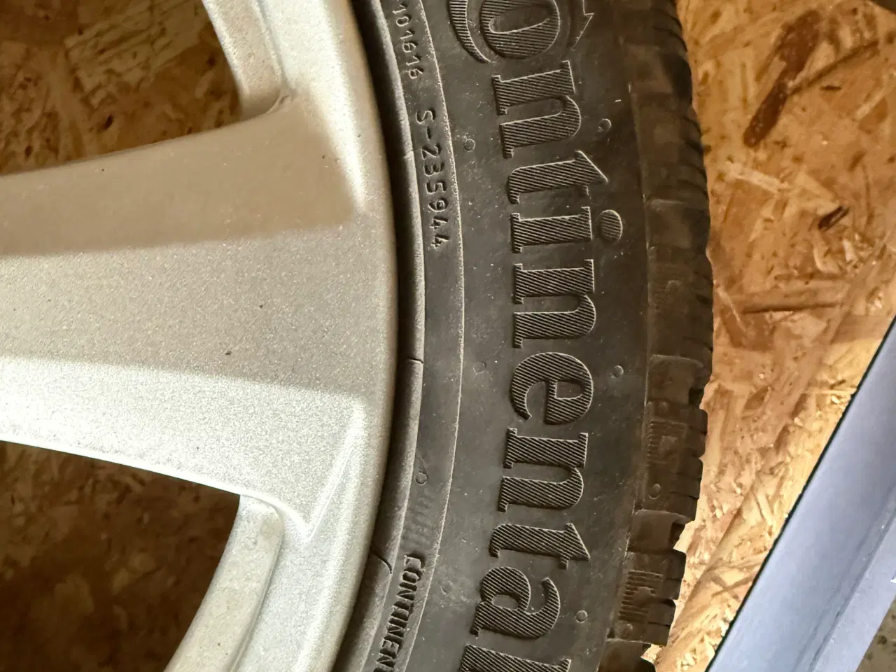 Billede 1 - Næsten helt nye vinter dæk 