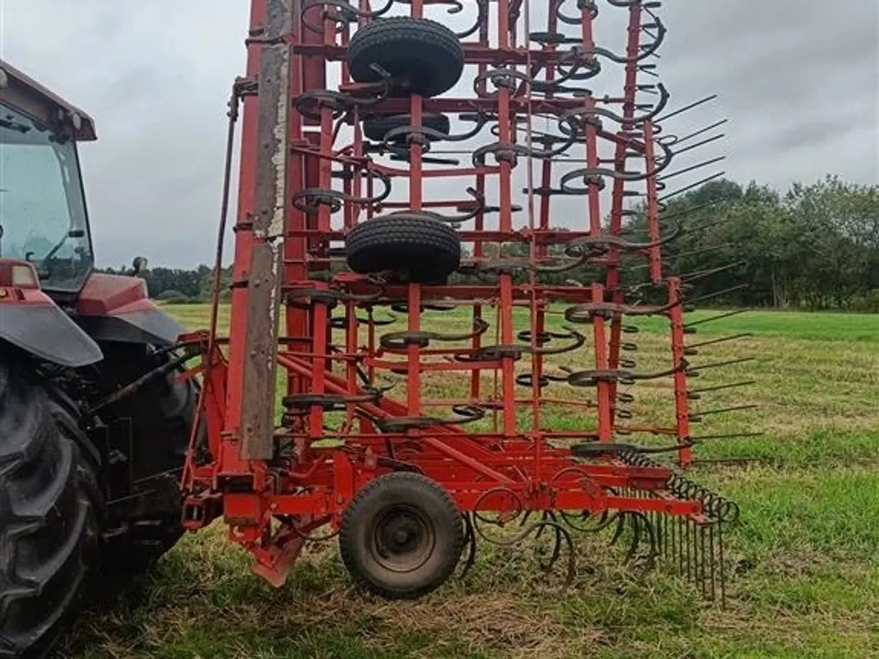 Billede 2 - Fraugde Såbedsharve ca. 7,2 meter, med efterharve og planere planke