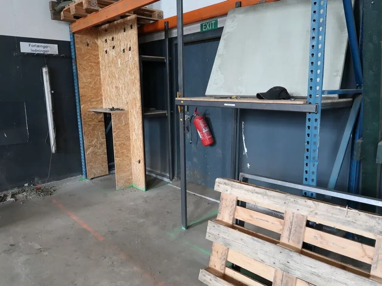 Billede 3 - Pallereol med indhold