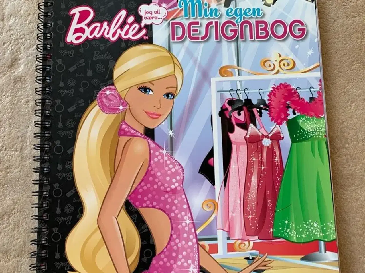 Billede 1 - Barbie min egen designbog