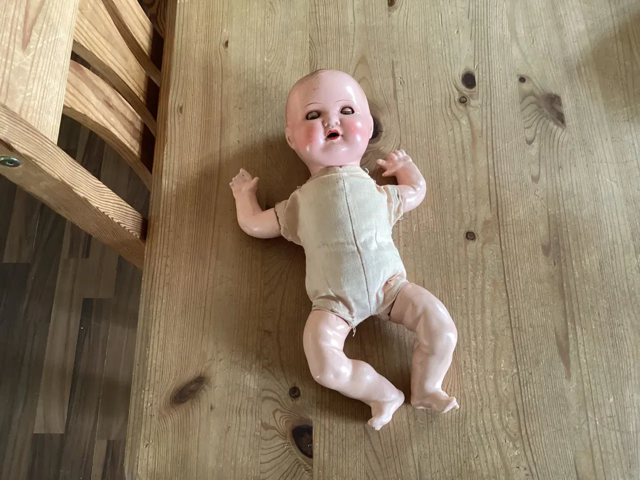 Billede 5 - Retro Dukker, Møbler, Sminke ting, Retro Klokke