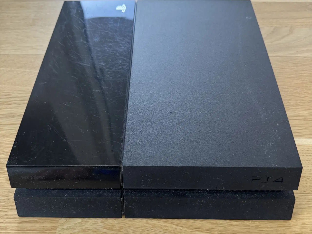 Billede 2 - Playstation 4 inkl. 2 controllere & 3 spil