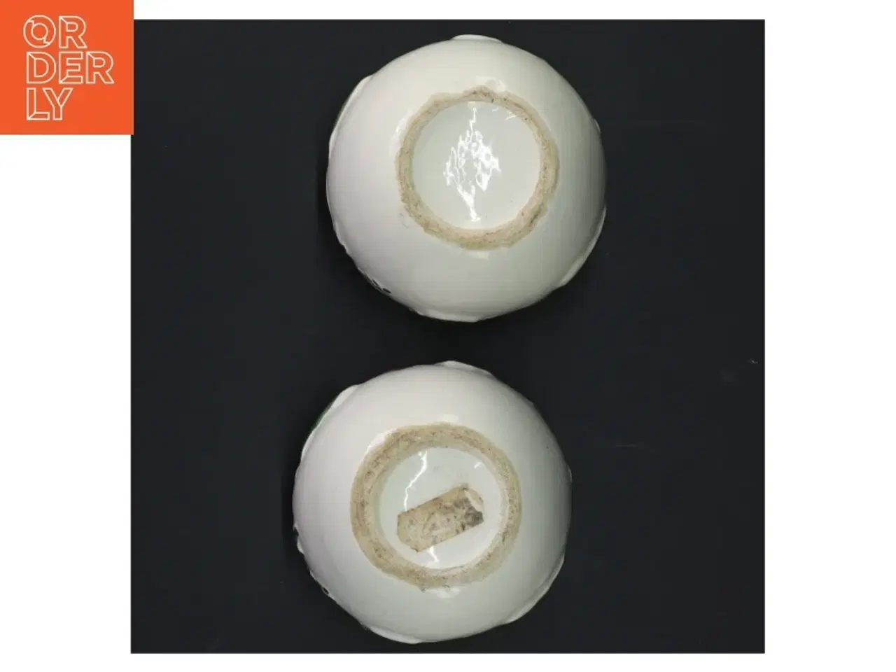 Billede 3 - Keramikvaser med bladmotiver (str. H. 7 cm ø. 9 cm)