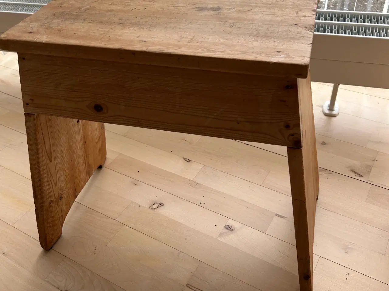 Billede 4 - Gammel træskammel