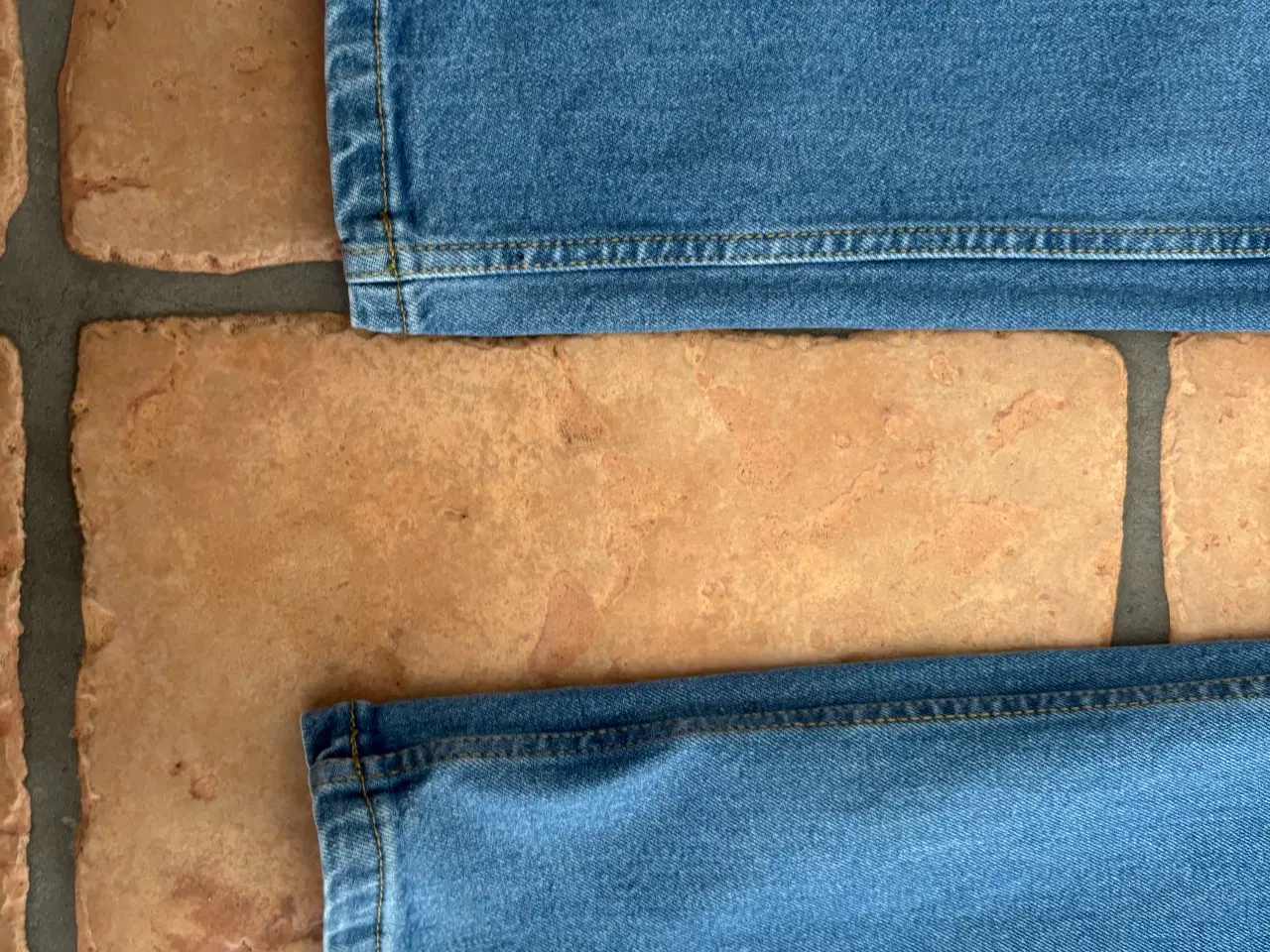 Billede 2 - Blå mono jeans til dreng i str 164 /14