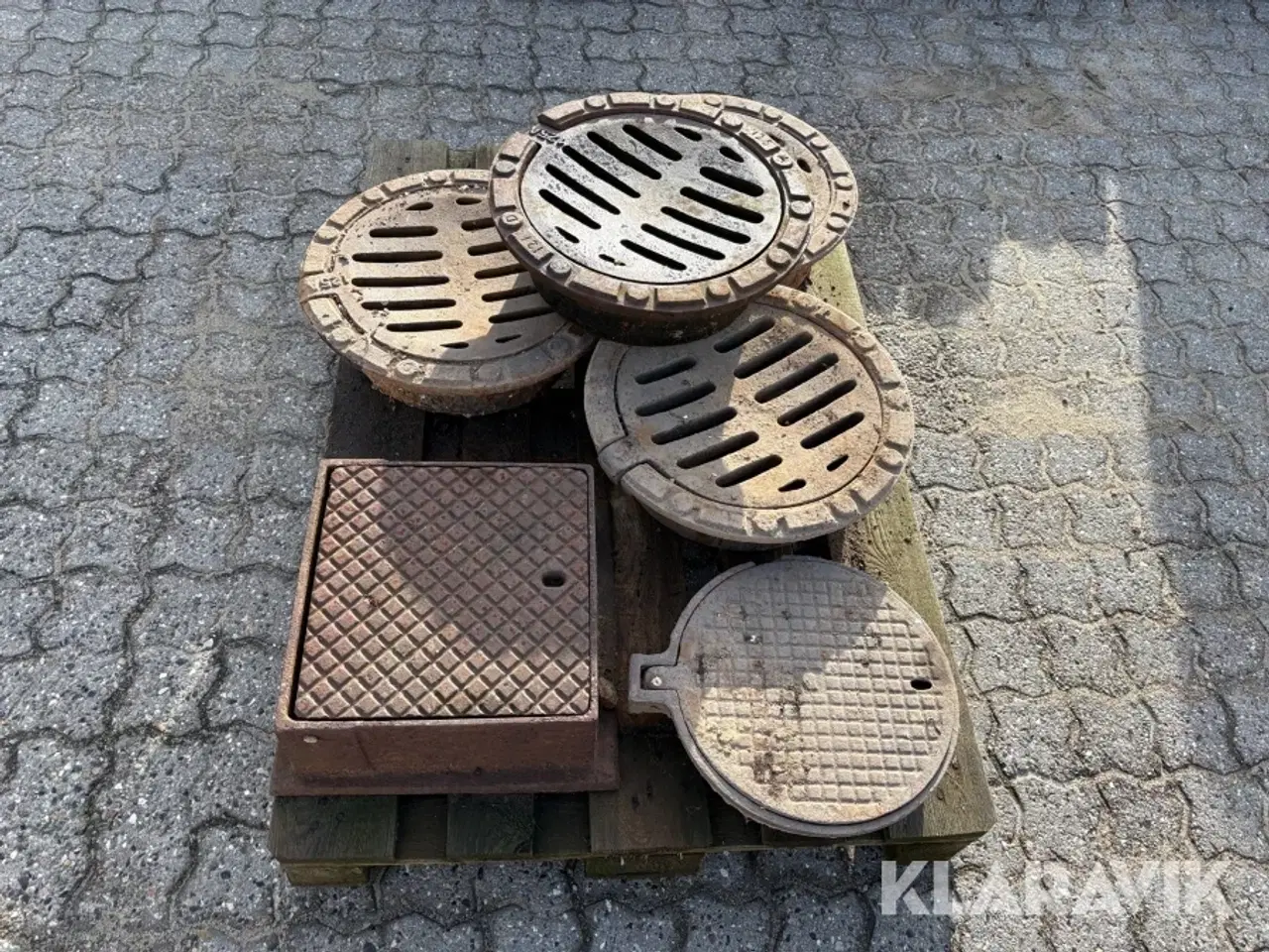 Billede 2 - Brønddækseler 6 styk assorteret