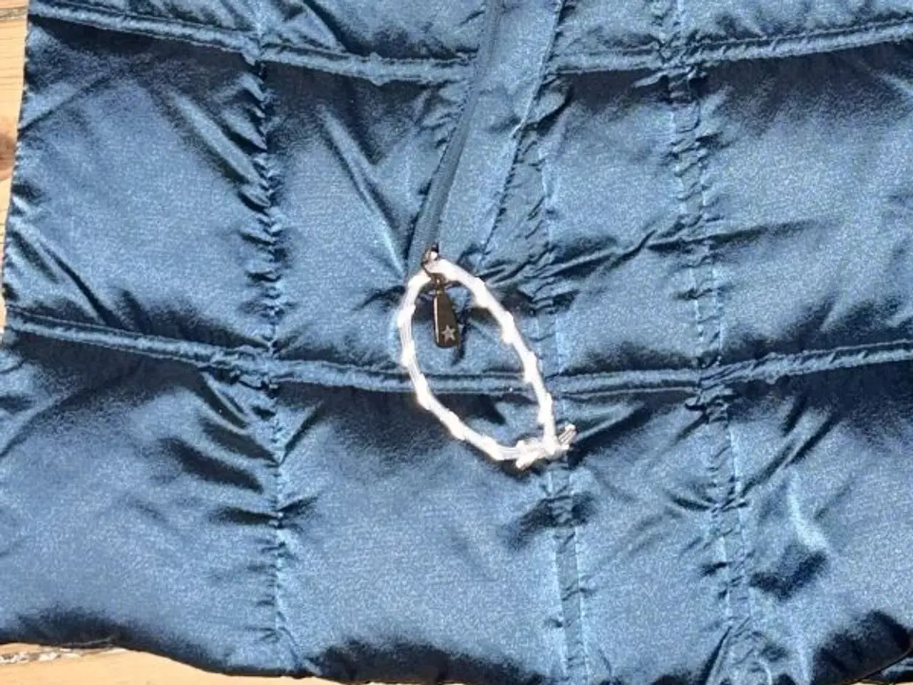 Billede 5 - 4 reflekssnore til at binde på tøj og tilbehør