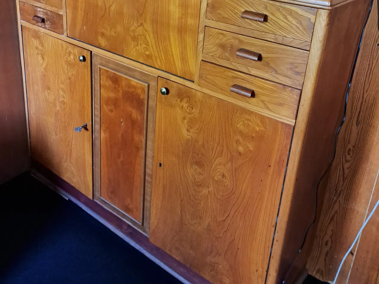 Billede 1 - skænk/skab i retro/vintage
