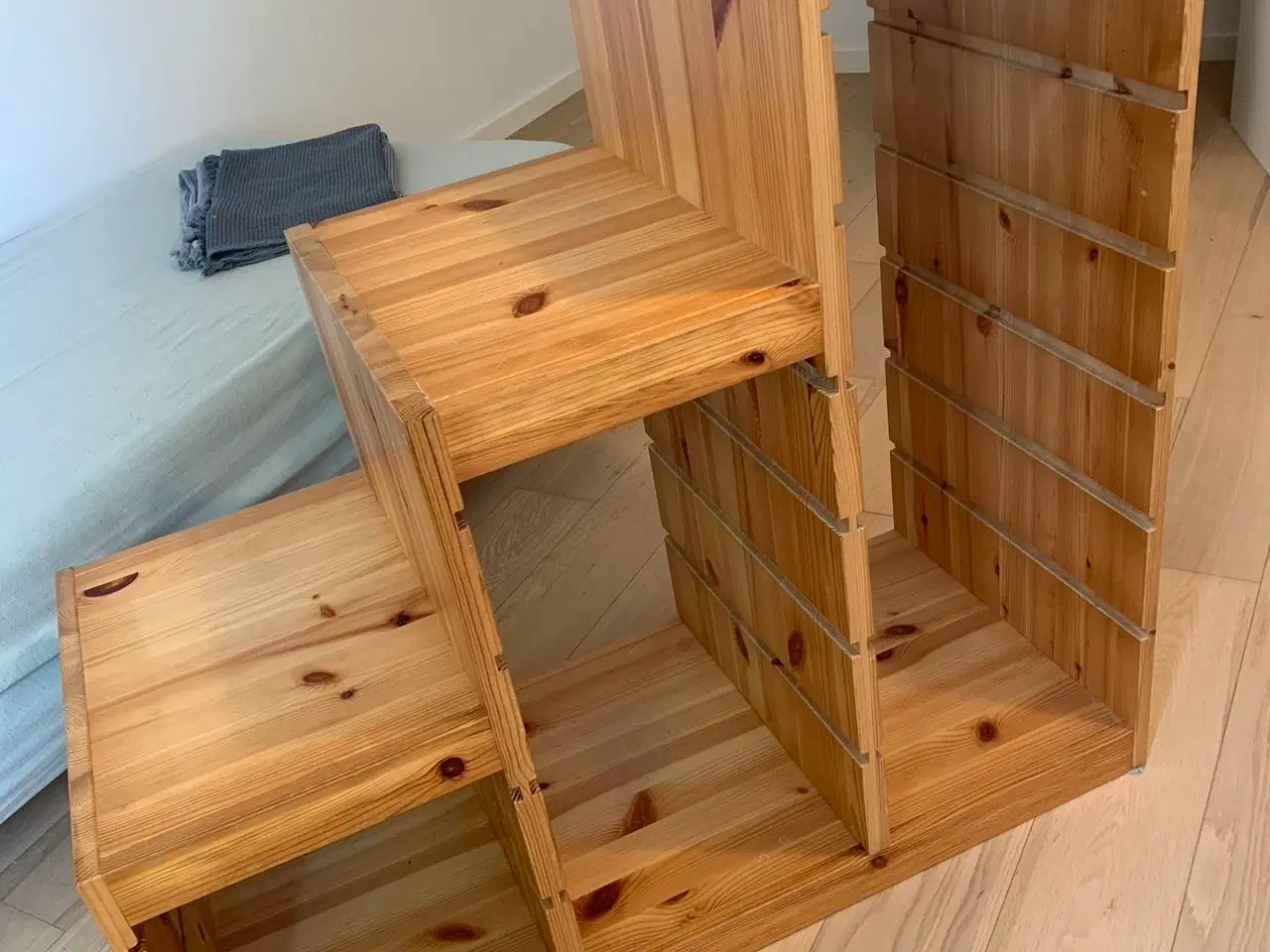 Billede 3 - Ikea opbevaring under trappen 
