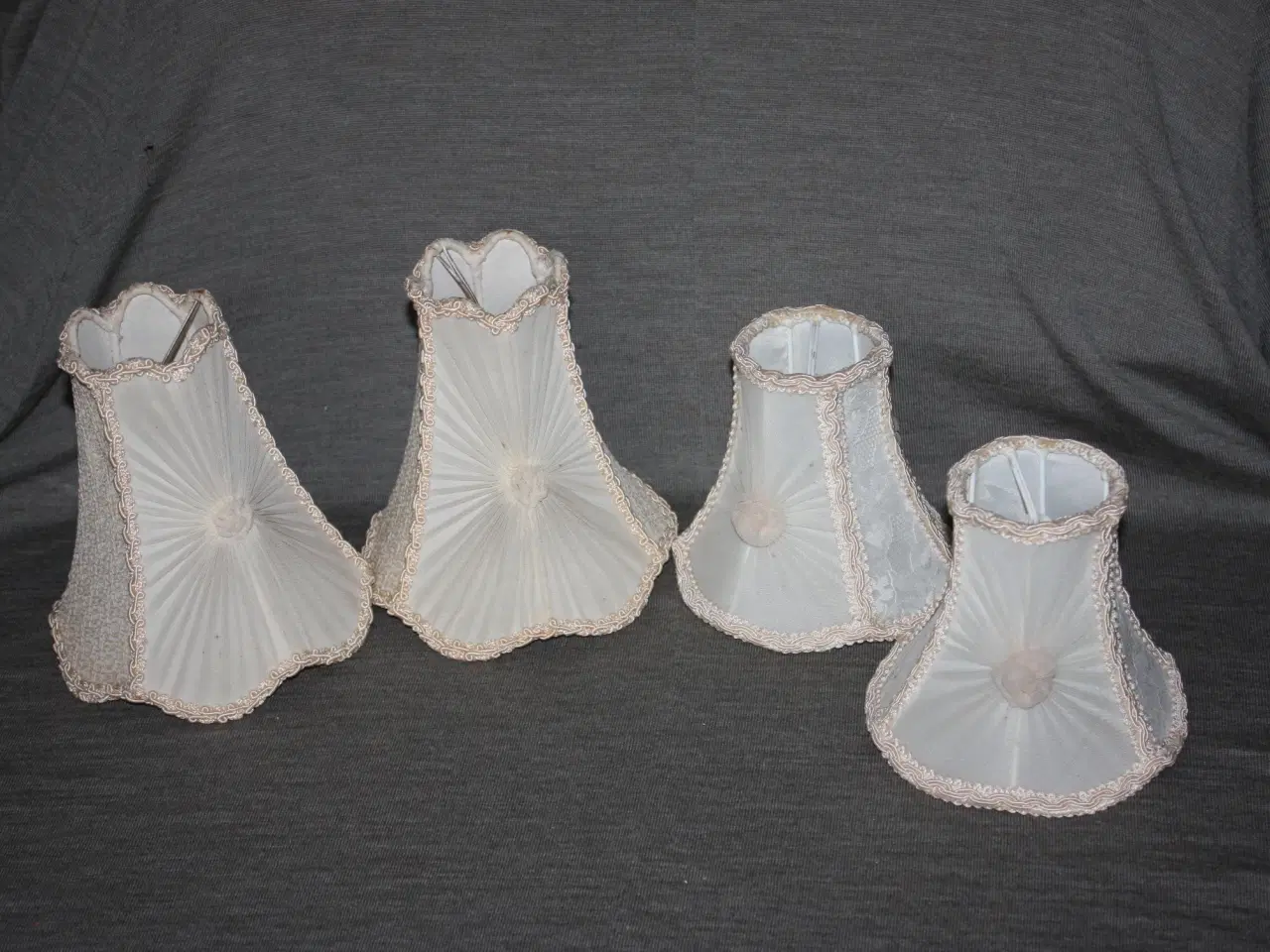 Billede 1 - Lampeskærm Højde 11,5 cm og 15,5 cm sæt pris 100 k