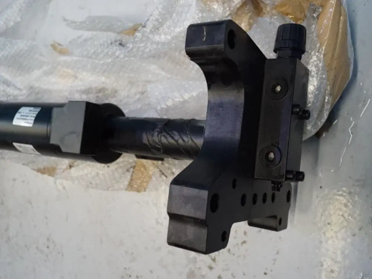 Billede 3 - McCormick Tele-Trac Udskudscylinder 004300402500