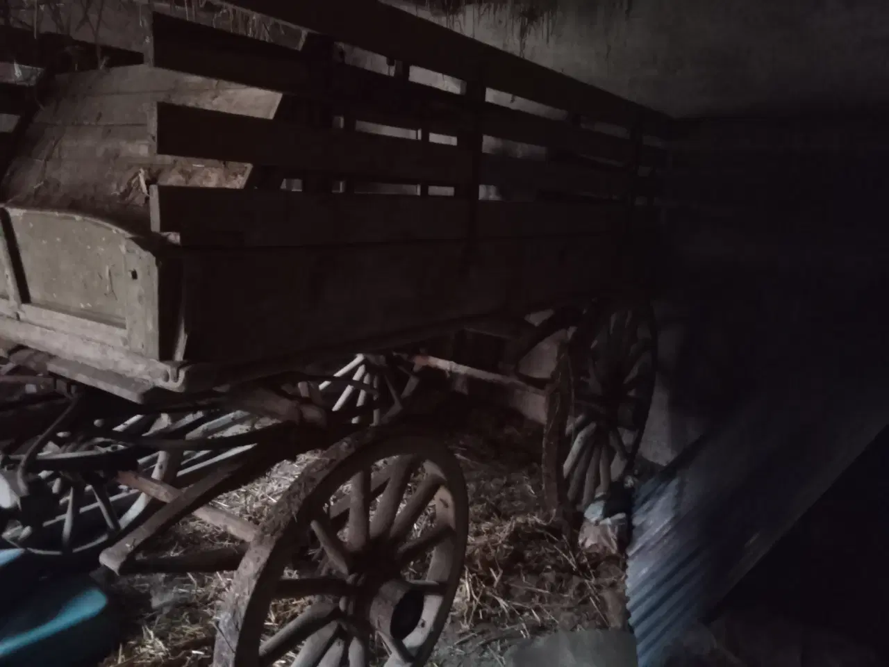 Billede 2 - Har disse to vogne.