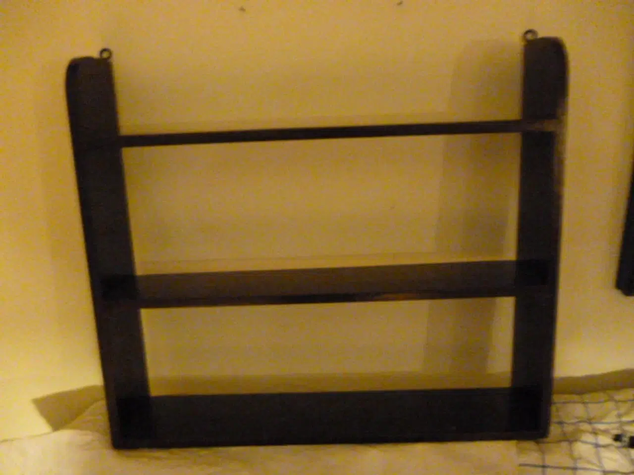 Billede 1 - Reol i fyrretræ