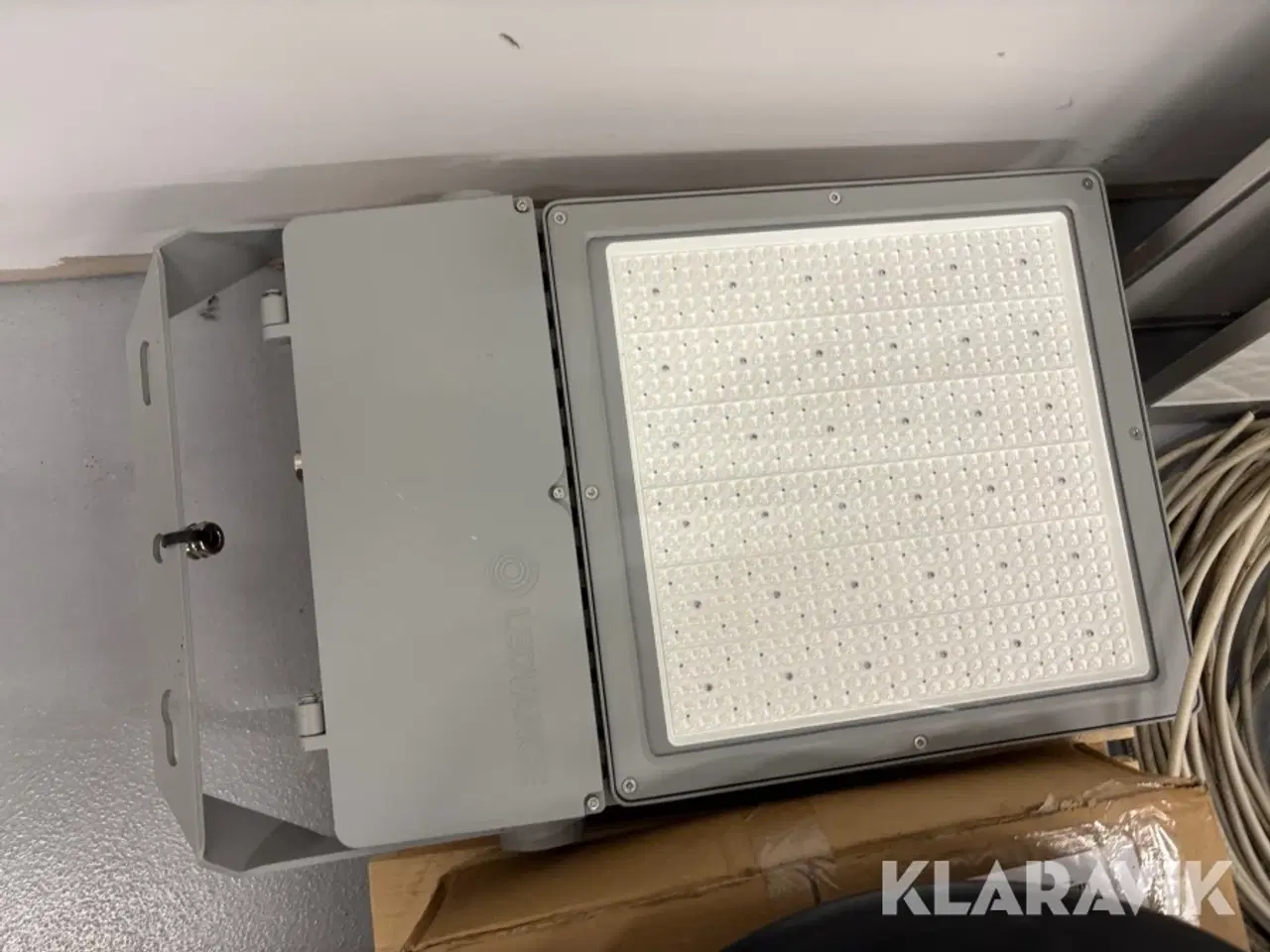 Billede 11 - Overkørsler, kabler og led lampe