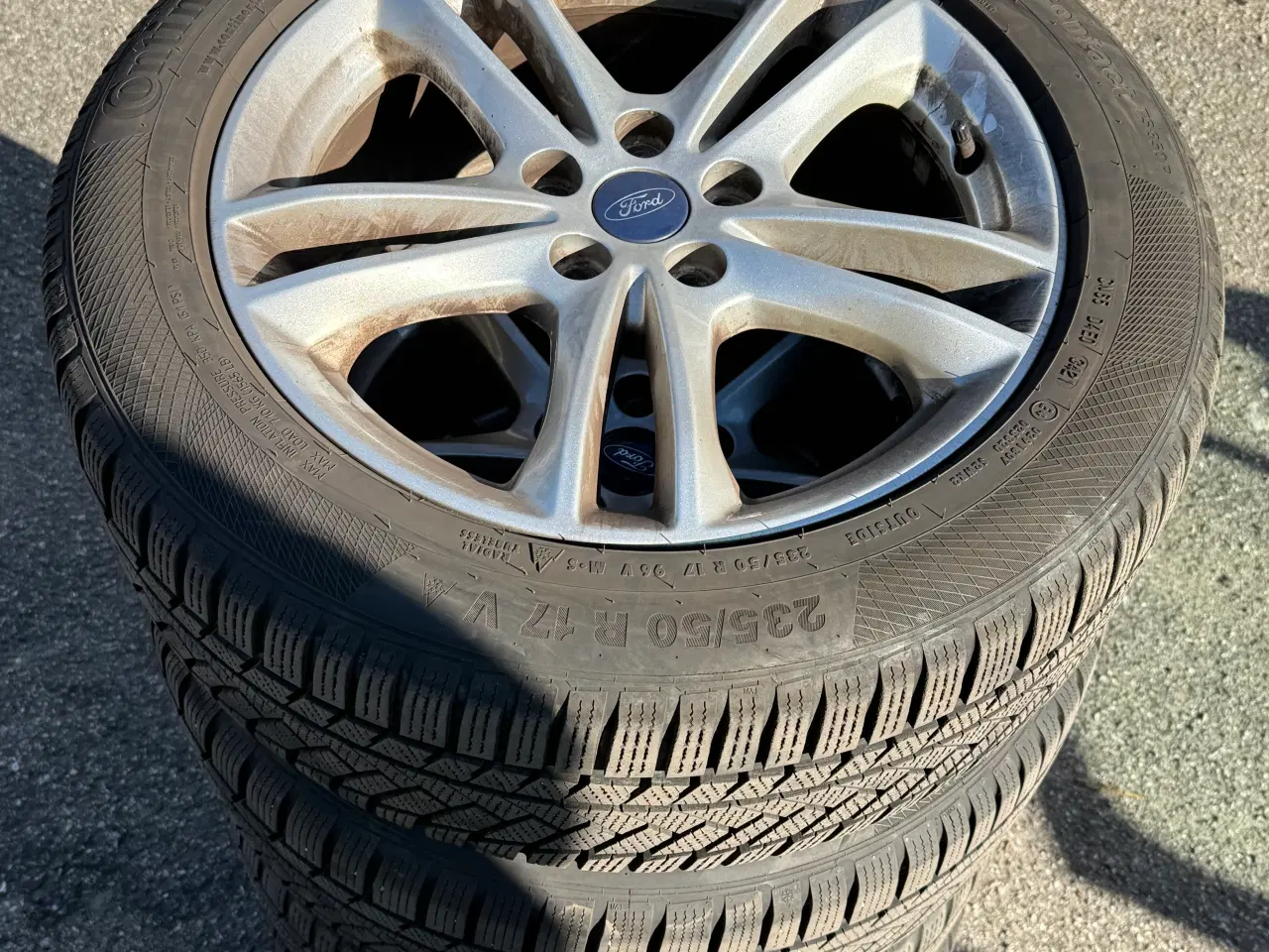 Billede 1 - Ford alufælge med vinter dæk på 5x108 krydsmål 