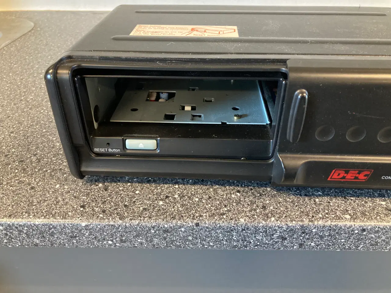 Billede 4 - DEC CD 710R uden kassette.