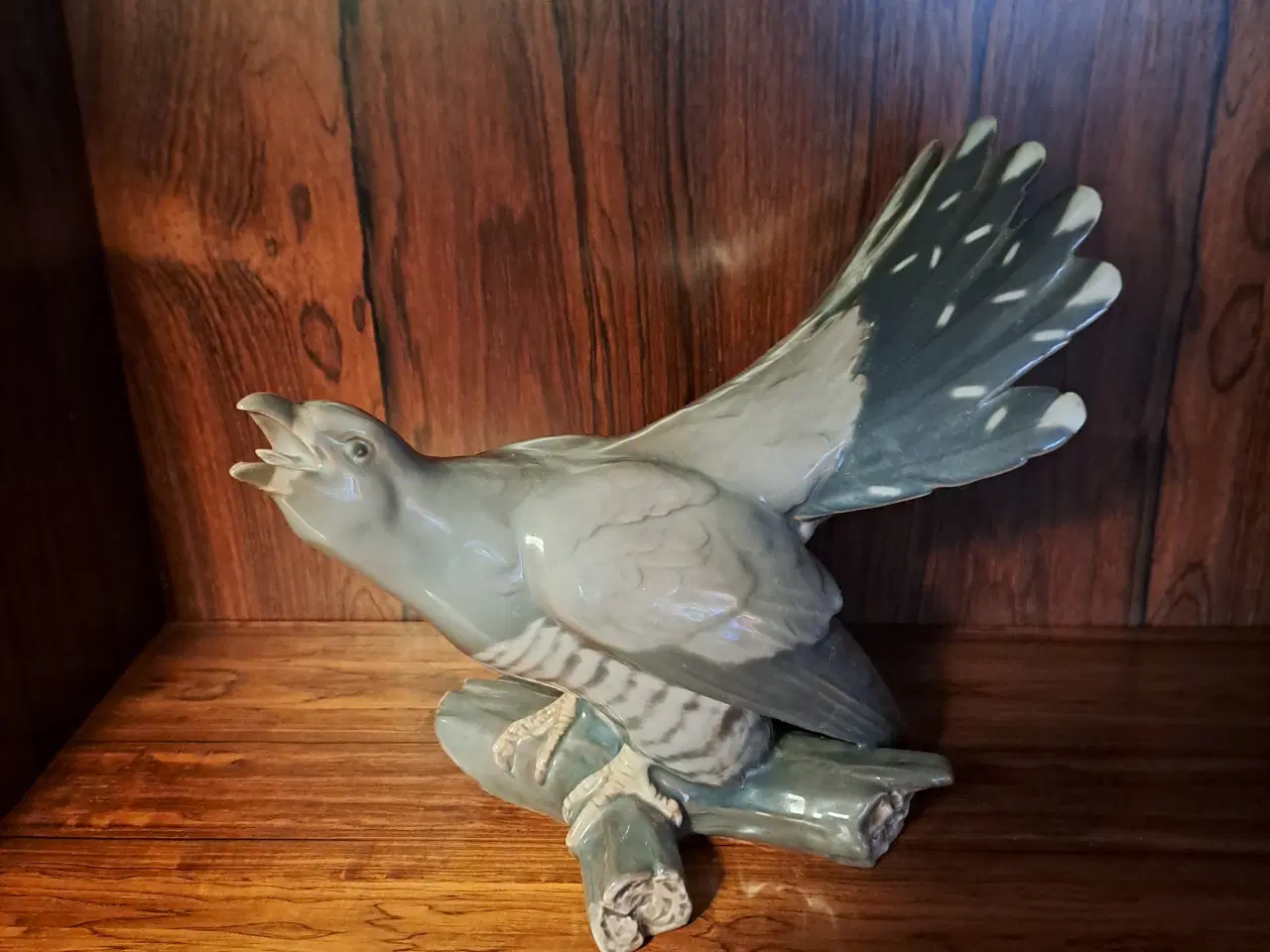 Billede 1 - Bing og Grøndal figur nr. 770 Gøgen.