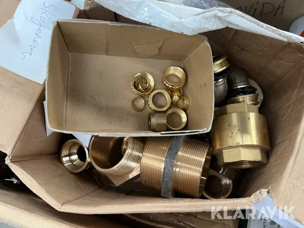 Billede 12 - Lot - fittings, rørbærere, toiletsæder og øvrigt